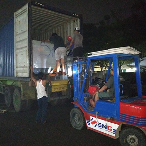 Pengiriman ke Makassar via Container